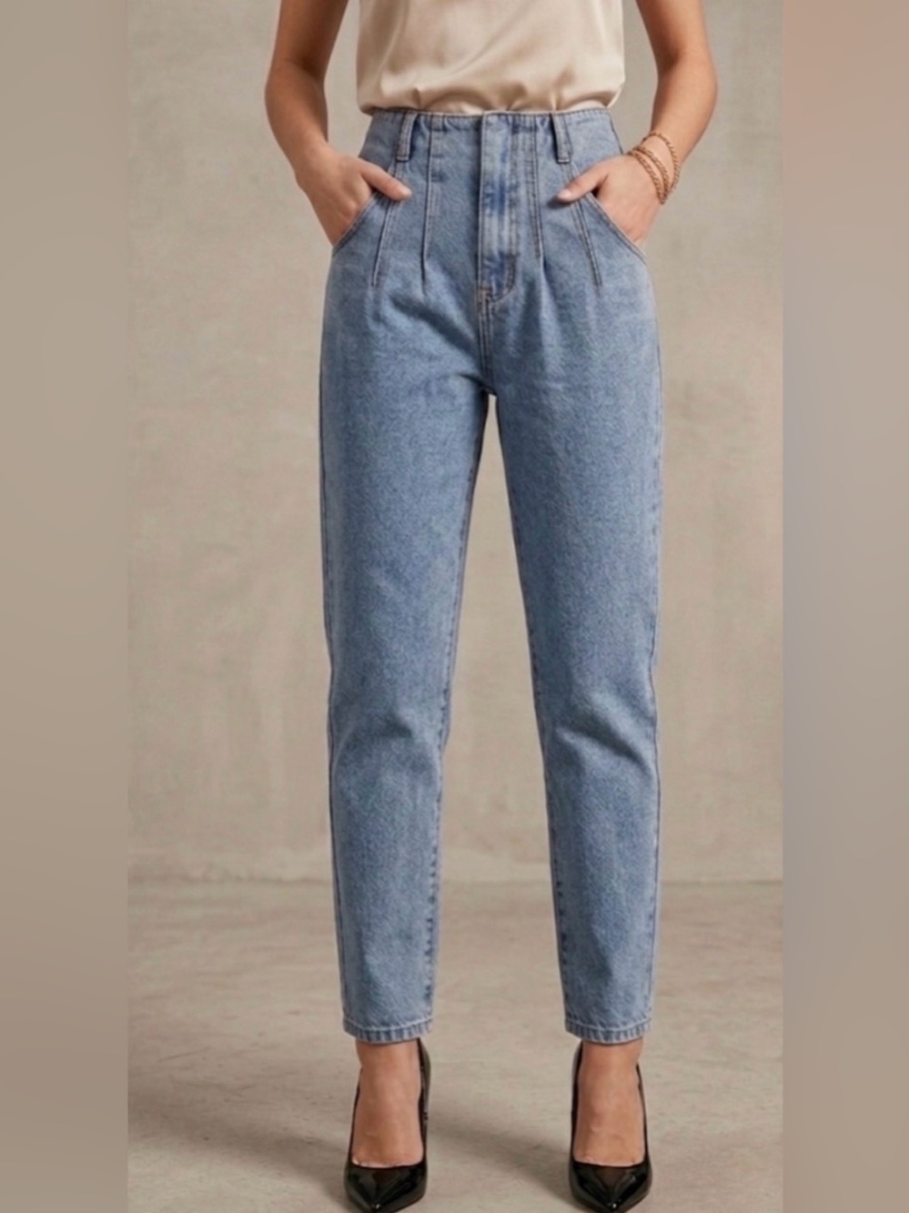 ASTR the Label "Perfectly Pleated" High Rise Cropped Jeans Size Small - 26/27